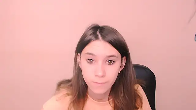 Snapshot of RosaRay_ chatting on October 24, 6:32 am RosaRay  online show from October 24, 6:32 am