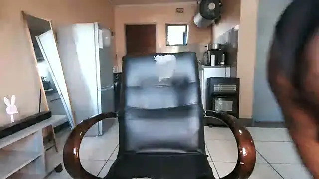 BusybooobsXXX3 online show from October 11, 4:12 am