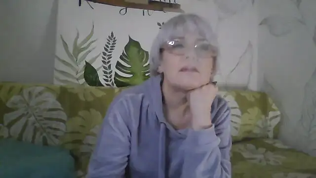 Catty Lady online show from December 15, 7:29 pm