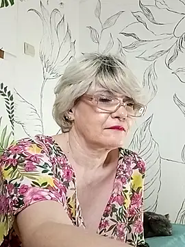 Catty Lady online show from May 12, 6:38 pm