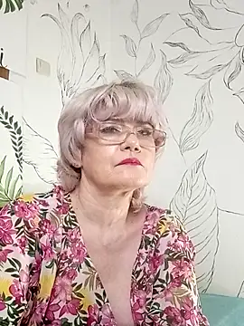 Catty Lady online show from May 14, 7:09 pm