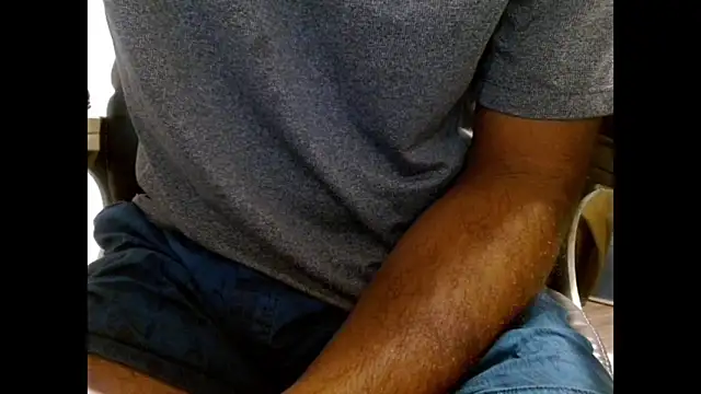 Snapshot of pranastro00 chatting on October 17, 9:12 am pranastro00 online show from October 17, 9:12 am