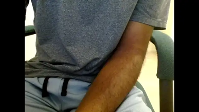 Snapshot of pranastro00 chatting on November 17, 10:21 am pranastro00 online show from November 17, 10:21 am