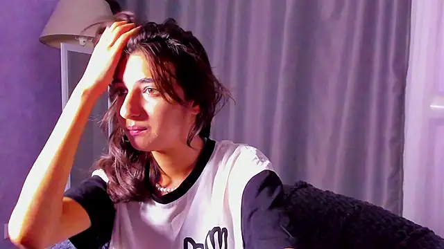 Elfy Rare  online show from September 21, 8:32 pm