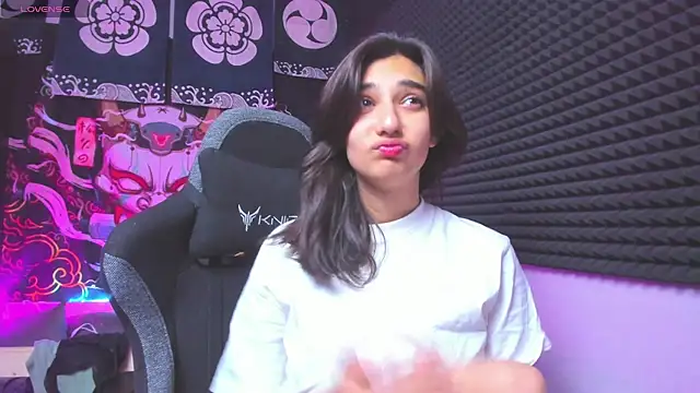 Elfy Rare  online show from November 1, 2:30 pm