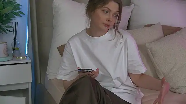 Snapshot of miamunn chatting on September 19, 3:45 pm miamunn online show from September 19, 3:45 pm