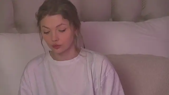 miamunn online show from May 18, 3:35 am