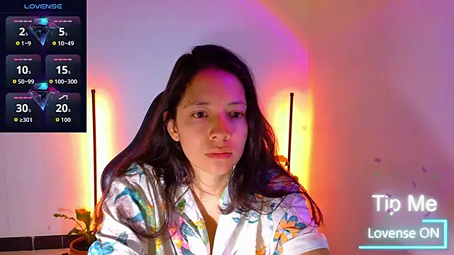 Snapshot of Sarasavage chatting on May 14, 2:02 pm Sarasavage online show from May 14, 2:02 pm