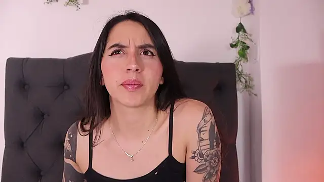 kaylee lee online show from February 2, 4:33 am