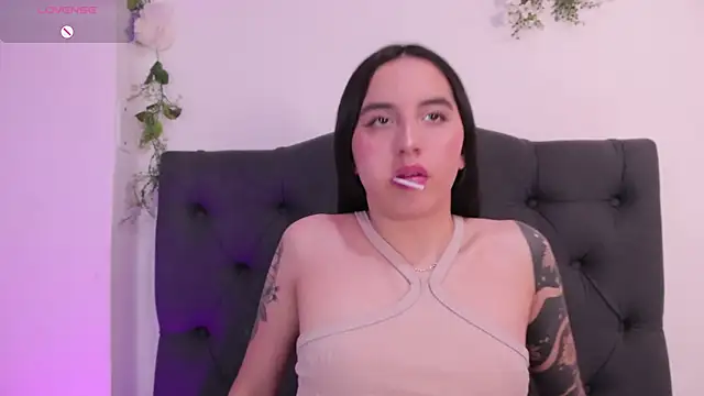 kaylee lee online show from May 6, 3:57 am