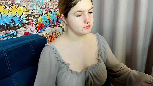 Snapshot of Julia_Jips chatting on October 14, 1:06 am Julia Jips online show from October 14, 1:06 am