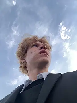 Snapshot of pbyariel- chatting on October 25, 4:57 pm pbyariel- online show from October 25, 4:57 pm