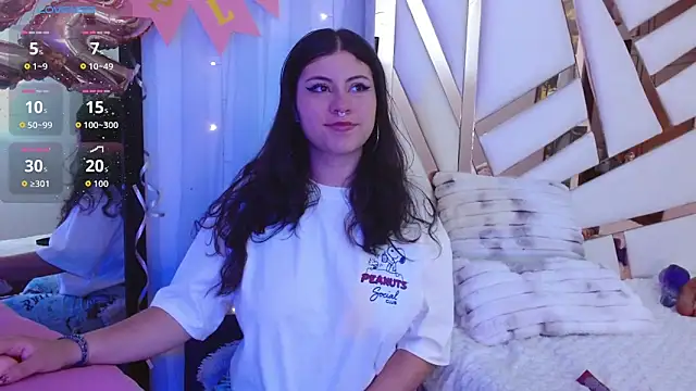 Snapshot of hannia_baileys chatting on April 24, 9:39 pm hannia baileys online show from April 24, 9:39 pm