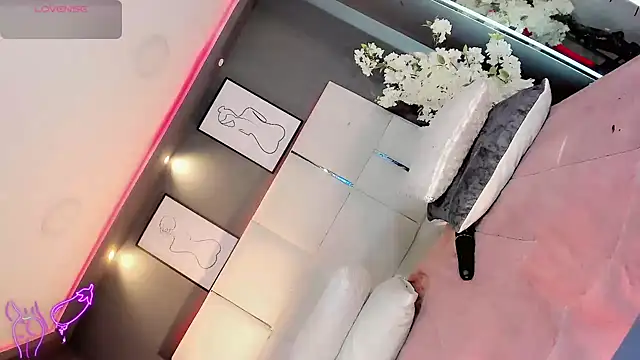 LiaFernandaa online show from March 15, 1:39 pm