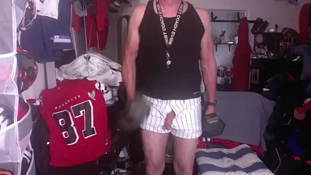 DILFJockDad87 online show from February 16, 10:06 pm