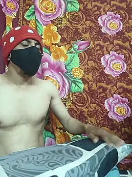 Snapshot of Seducing_couple chatting on February 18, 10:11 am Seducing couple online show from February 18, 10:11 am