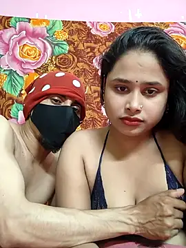 Snapshot of Seducing_couple chatting on March 25, 10:32 am Seducing couple online show from March 25, 10:32 am