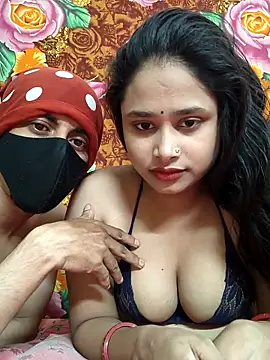 Snapshot of Seducing_couple chatting on March 28, 4:12 am Seducing couple online show from March 28, 4:12 am