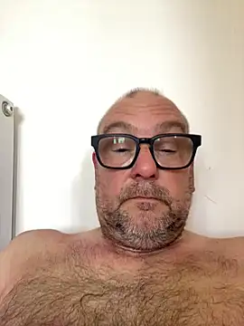 Snapshot of Bourne_606 chatting on March 3, 10:43 am Bourne 606 online show from March 3, 10:43 am