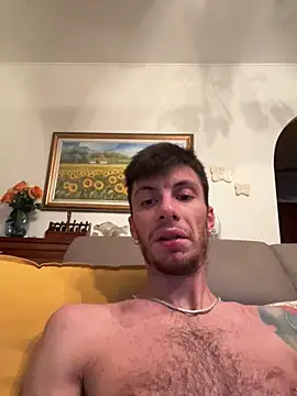 Snapshot of Lucamilano1991 chatting on November 1, 4:31 pm Lucamilano1991 online show from November 1, 4:31 pm