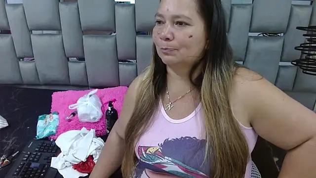 loly47 online show from October 16, 11:17 pm