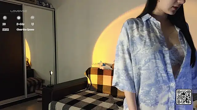 OdelynBagge online show from November 3, 5:03 pm