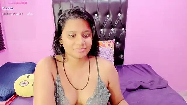Snapshot of INDIANFLAME chatting on January 18, 8:52 am INDIANFLAME online show from January 18, 8:52 am
