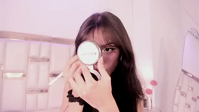 Snapshot of MaddieStark chatting on November 20, 4:40 pm MaddieStark online show from November 20, 4:40 pm