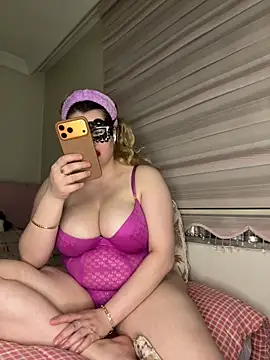 aydabella7777 online show from March 29, 6:41 pm