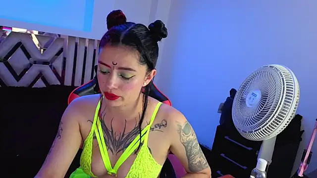 Snapshot of _lucia_21 chatting on September 10, 7:25 pm lucia 21 online show from September 10, 7:25 pm