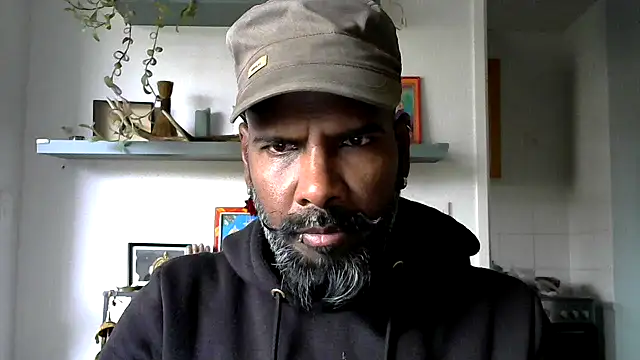 frenchblackc31 online show from September 24, 8:17 am