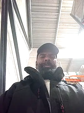 frenchblackc31 online show from December 15, 9:13 am