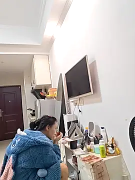 defgghj online show from October 27, 11:36 am