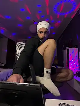 1Richrichard1 online show from June 7, 9:51 pm