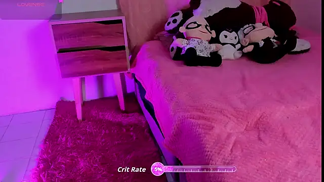 Alanaloiiss  online show from October 31, 2:56 am