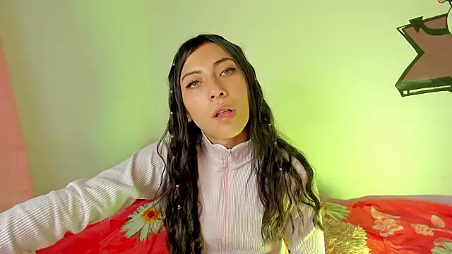 Snapshot of Alanaloiiss_ chatting on February 6, 8:34 pm Alanaloiiss online show from February 6, 8:34 pm