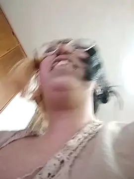 Snapshot of YukiRam chatting on March 25, 3:34 am YukiRam online show from March 25, 3:34 am