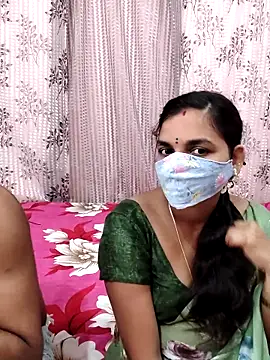 Snapshot of Lalitha-1995 chatting on September 13, 6:13 am Lalitha-1995 online show from September 13, 6:13 am