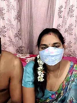 Snapshot of Lalitha-1995 chatting on September 18, 4:42 pm Lalitha-1995 online show from September 18, 4:42 pm