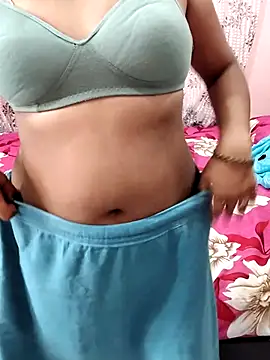 Snapshot of Lalitha-1995 chatting on October 16, 4:57 am Lalitha-1995 online show from October 16, 4:57 am