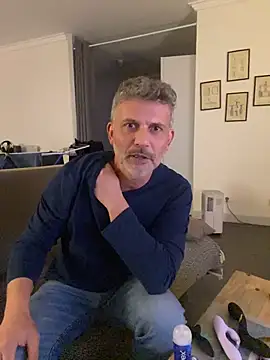 max219 online show from December 3, 7:34 pm