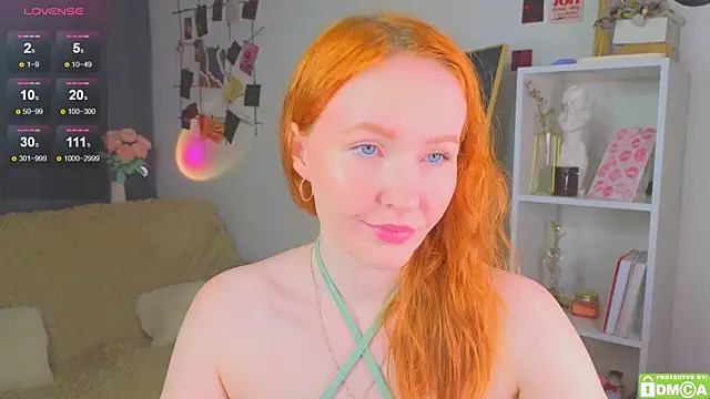 JoyceJones online show from October 8, 7:11 pm