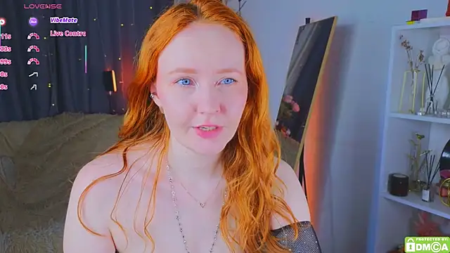 JoyceJones online show from July 22, 11:35 am