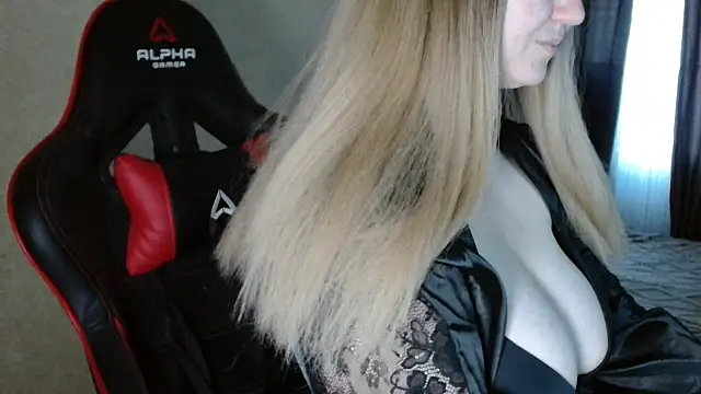 Miaxfox online show from November 10, 12:04 pm