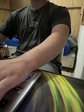 Snapshot of Brinquedo-da-zoe chatting on February 26, 5:17 am Brinquedo-da-zoe online show from February 26, 5:17 am