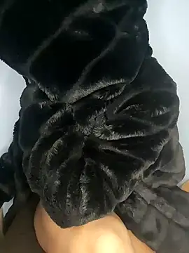 Snapshot of sweetybae75 chatting on February 15, 10:50 pm sweetybae75 online show from February 15, 10:50 pm