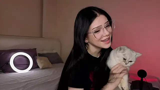 Snapshot of KateHardcastle chatting on October 24, 6:26 pm KateHardcastle online show from October 24, 6:26 pm