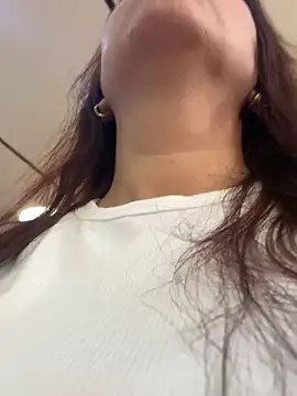 sweetdulcexxx online show from April 27, 8:51 pm