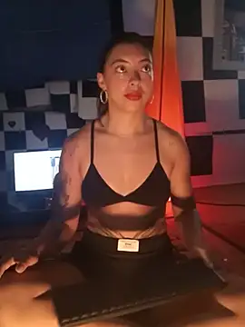 kendraof online show from July 14, 5:07 pm