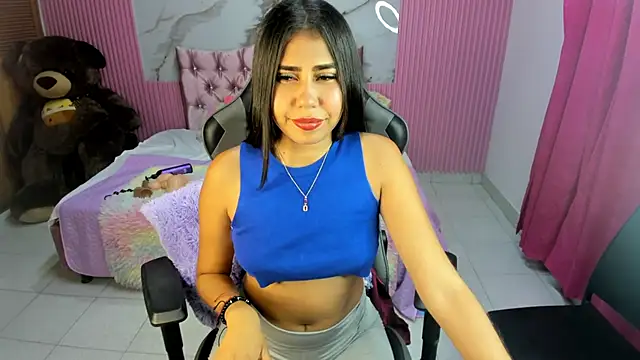 Snapshot of Mindy_19 chatting on September 17, 10:55 pm Mindy 19 online show from September 17, 10:55 pm